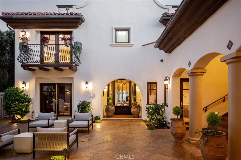 24352 Santa Clara Ave