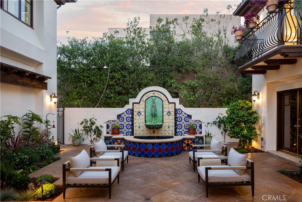 24352 Santa Clara Ave