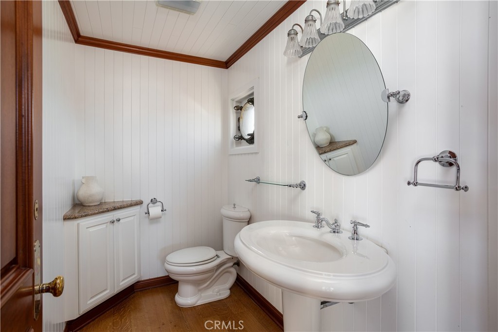 24352 Santa Clara Ave