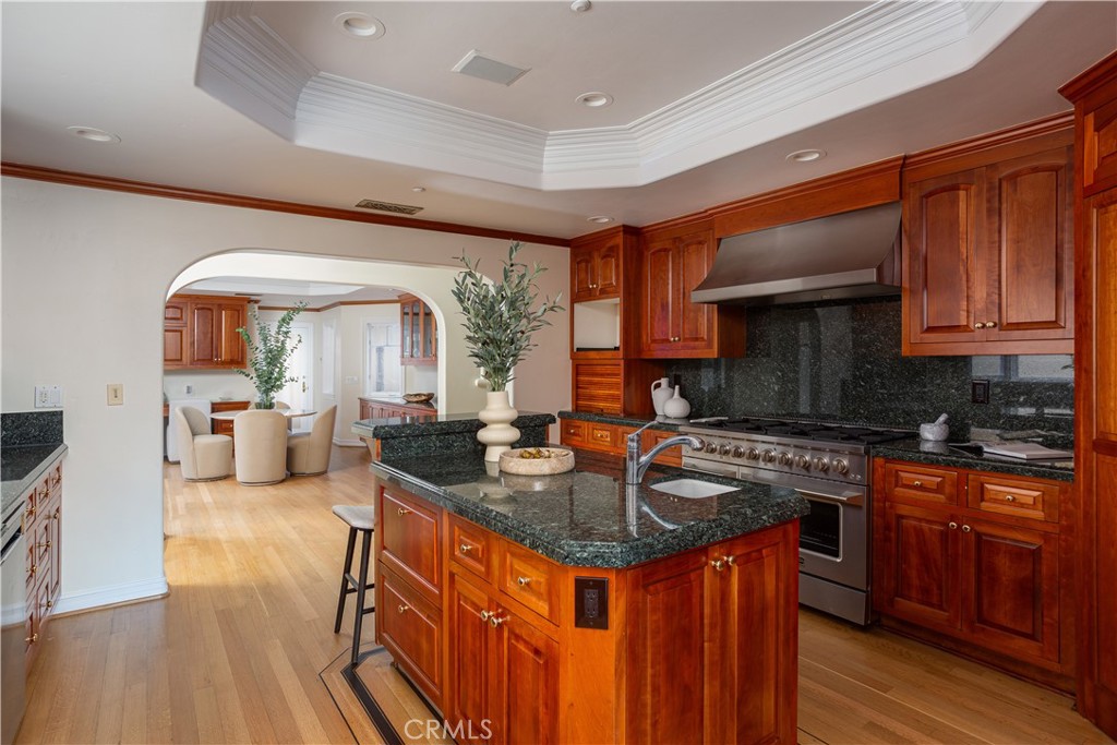 24352 Santa Clara Ave