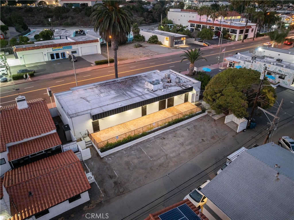 1640 N El Camino Real