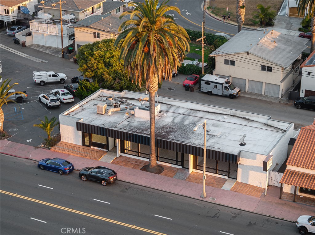 1640 N El Camino Real