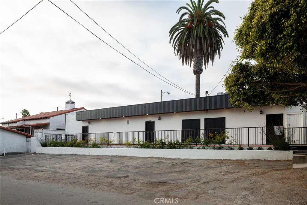 1640 N El Camino Real