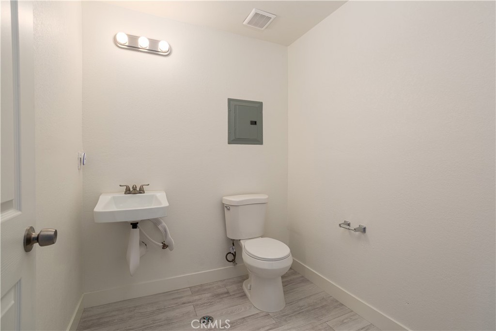 1640 N El Camino Real