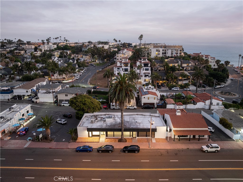 1640 N El Camino Real