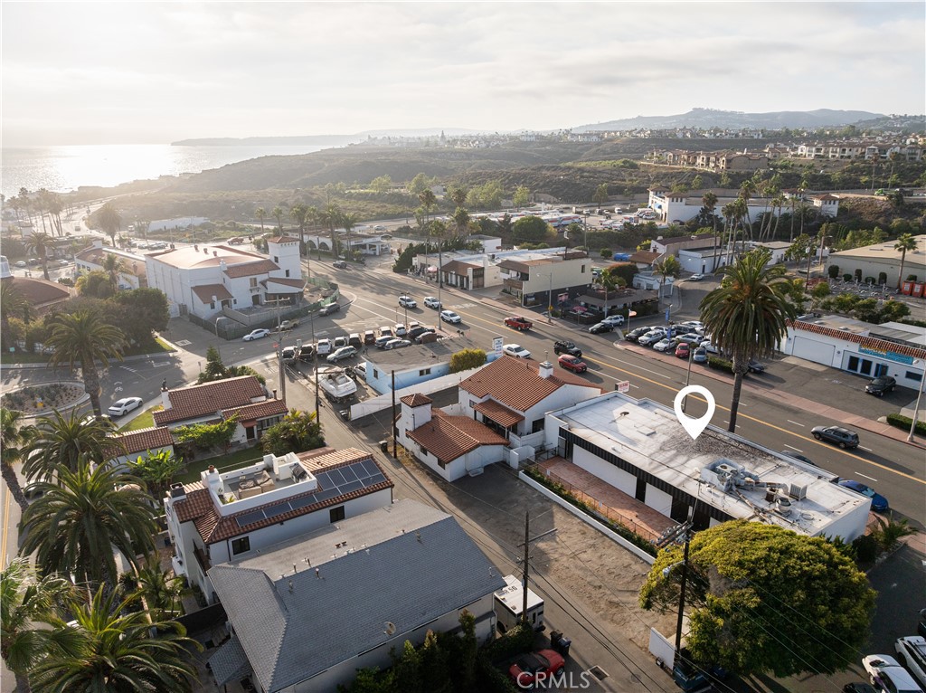 1640 N El Camino Real