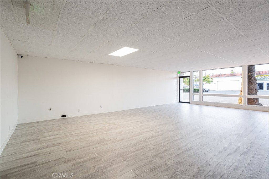 1640 N El Camino Real