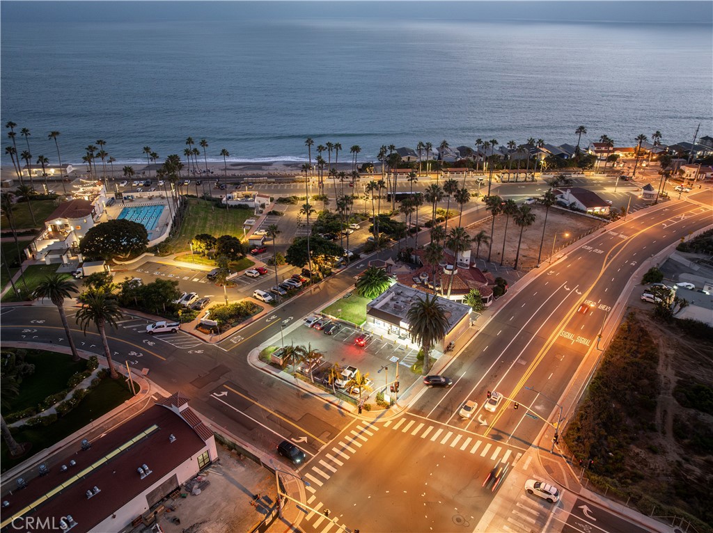 1640 N El Camino Real