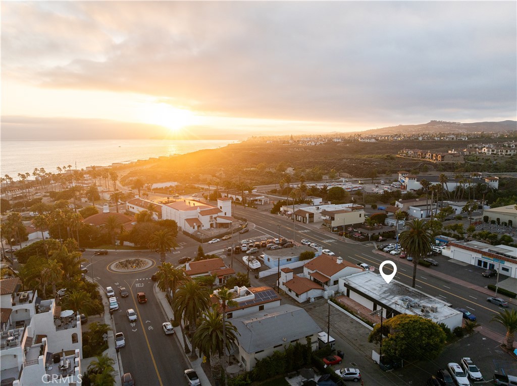 1640 N El Camino Real