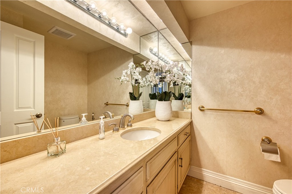 3372 Venture Drive