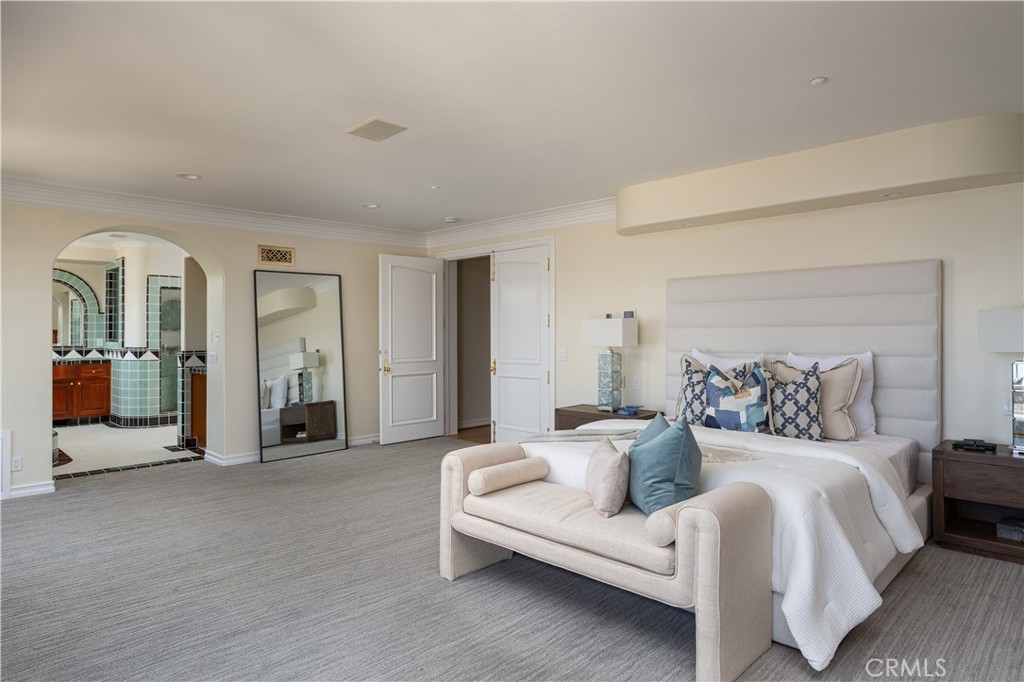 24352 Santa Clara Avenue