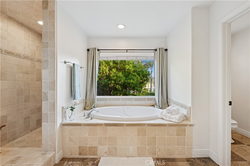 5032 Amalfi Way