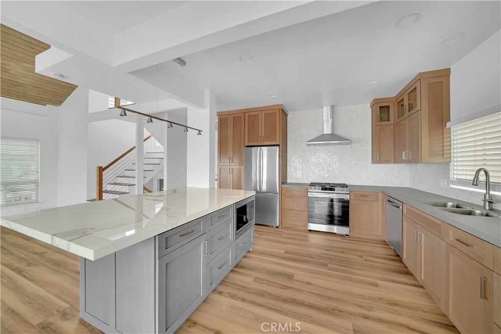 2535 Corona Way