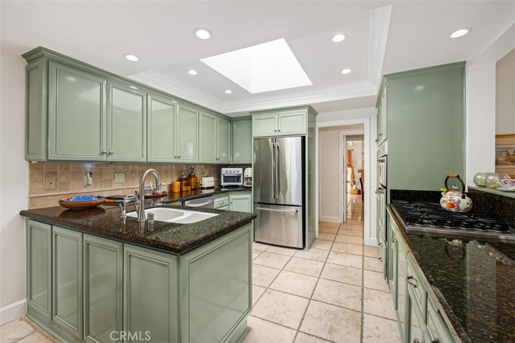 18 Shoal Drive