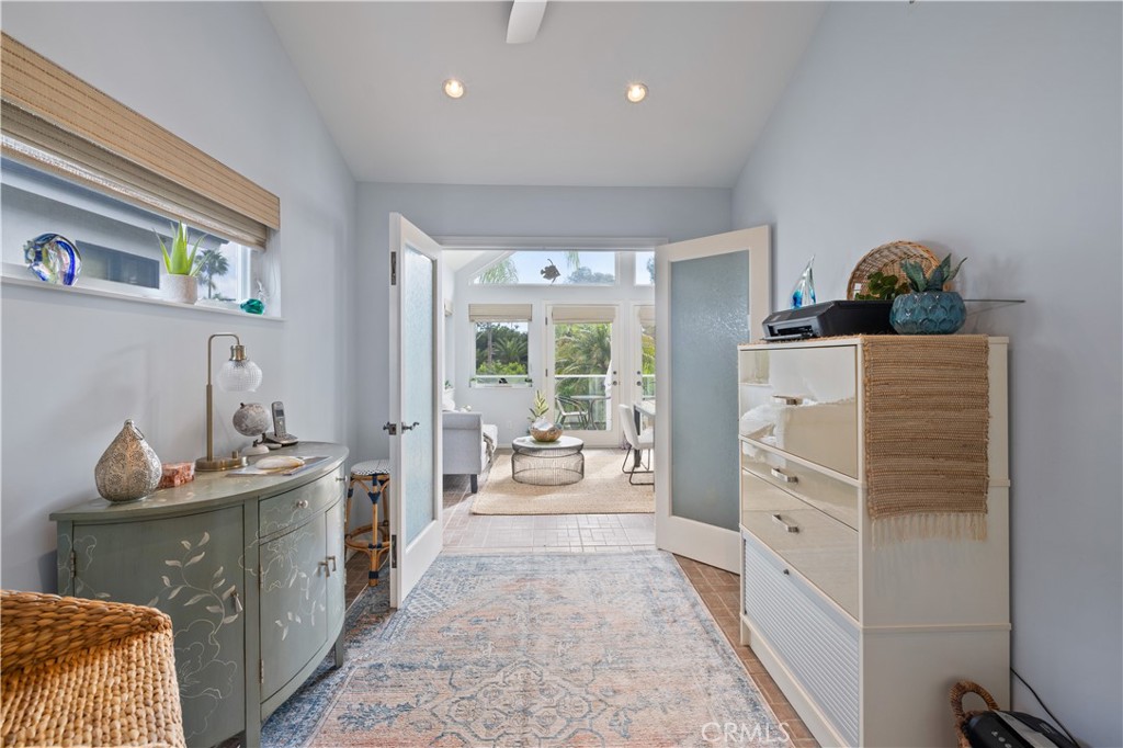 208 W Avenida De Los Lobos Marinos