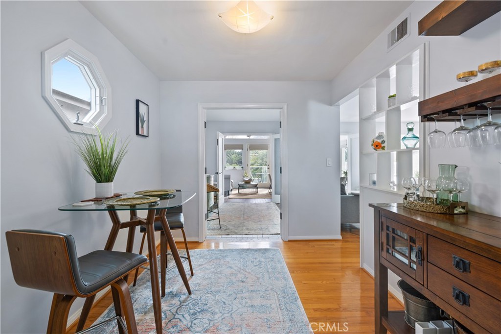 208 W Avenida De Los Lobos Marinos