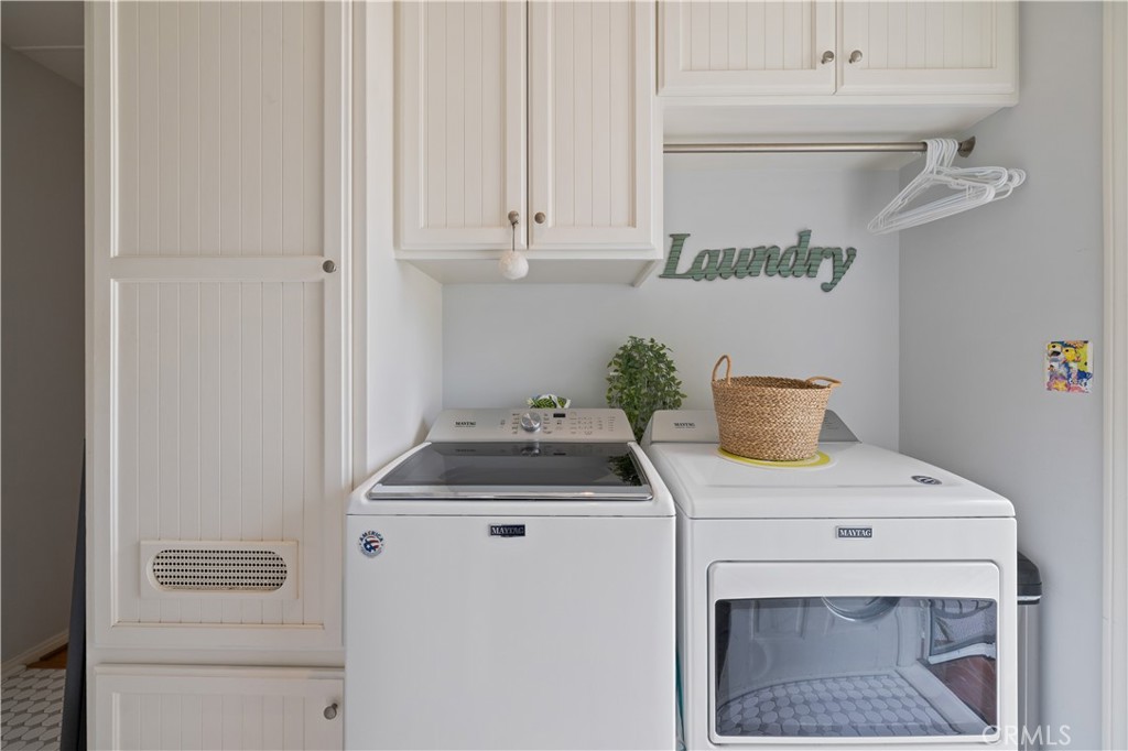 208 W Avenida De Los Lobos Marinos