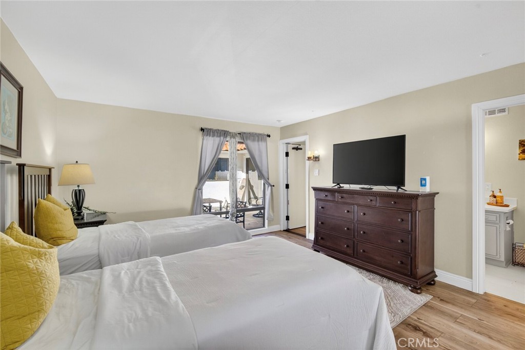 307 E Avenida Cordoba