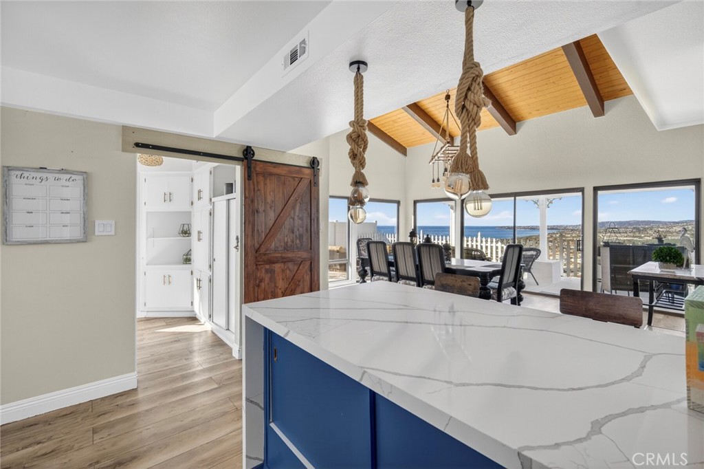 307 E Avenida Cordoba