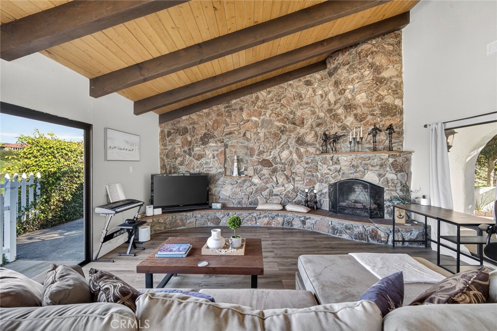 307 E Avenida Cordoba