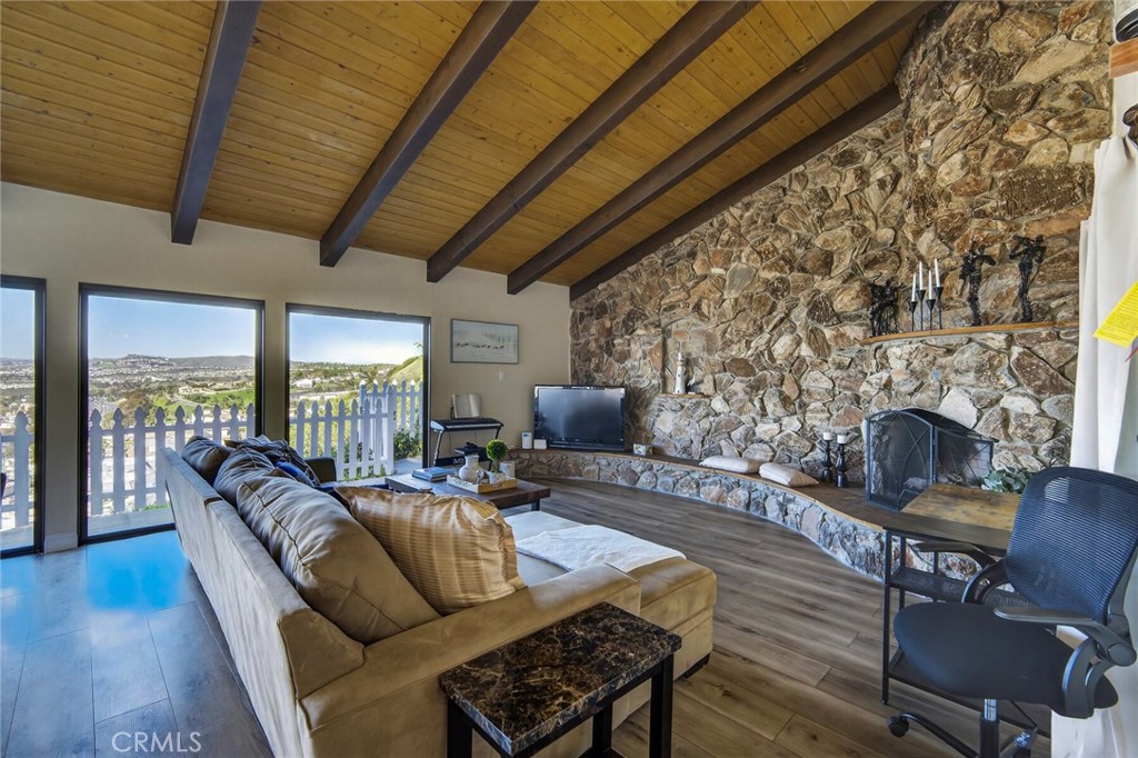 307 E Avenida Cordoba