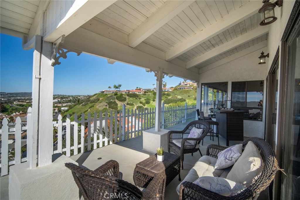 307 E Avenida Cordoba