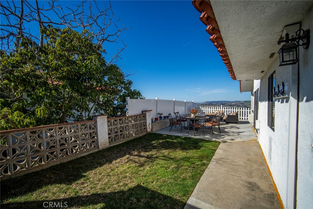 307 E Avenida Cordoba