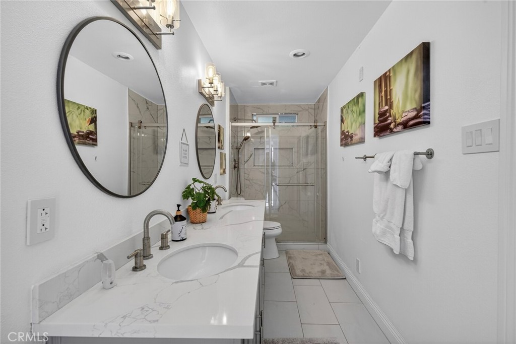 307 E Avenida Cordoba