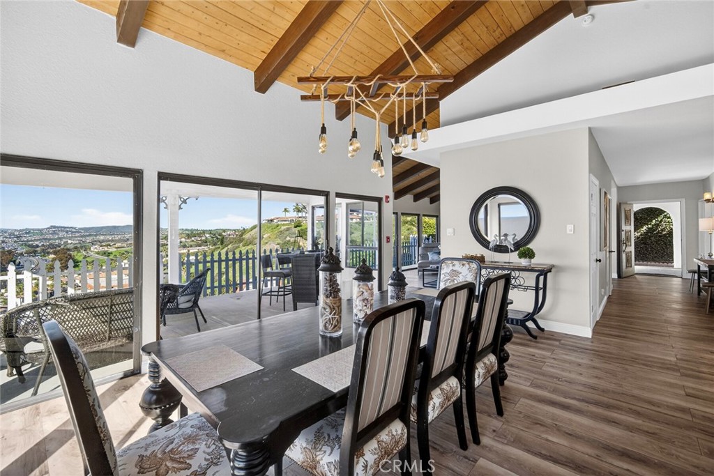 307 E Avenida Cordoba