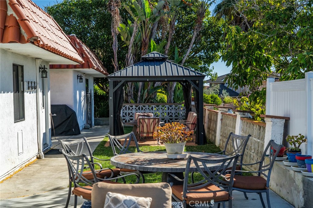 307 E Avenida Cordoba