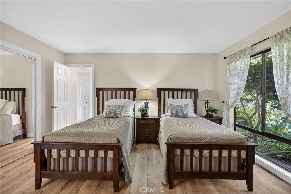 307 E Avenida Cordoba