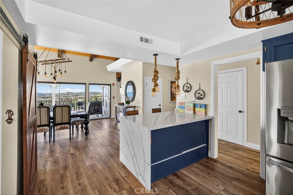 307 E Avenida Cordoba