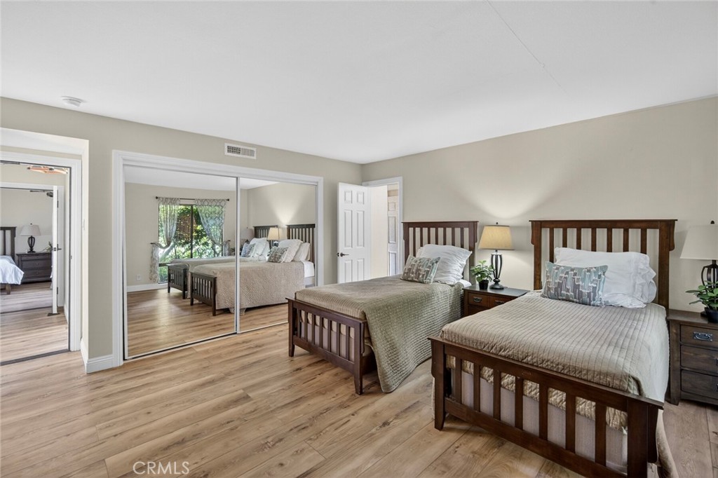 307 E Avenida Cordoba