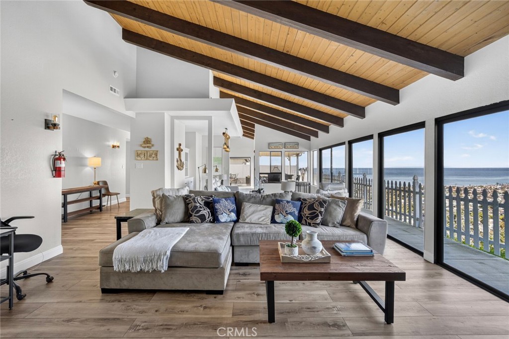 307 E Avenida Cordoba