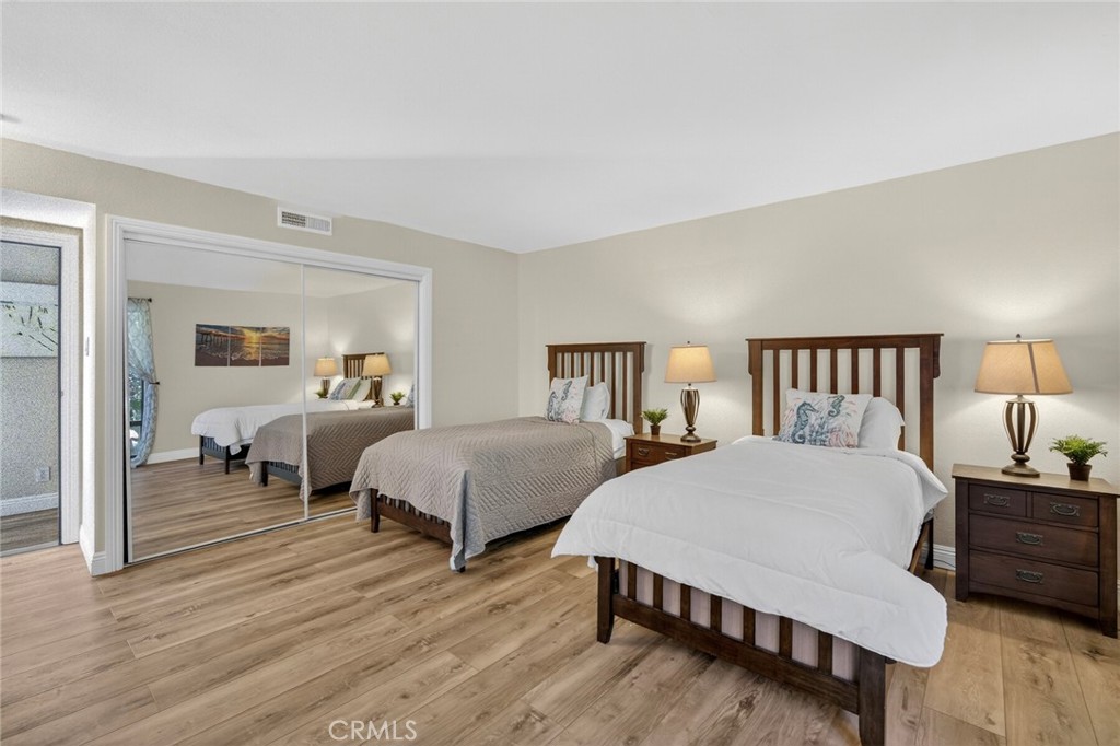 307 E Avenida Cordoba