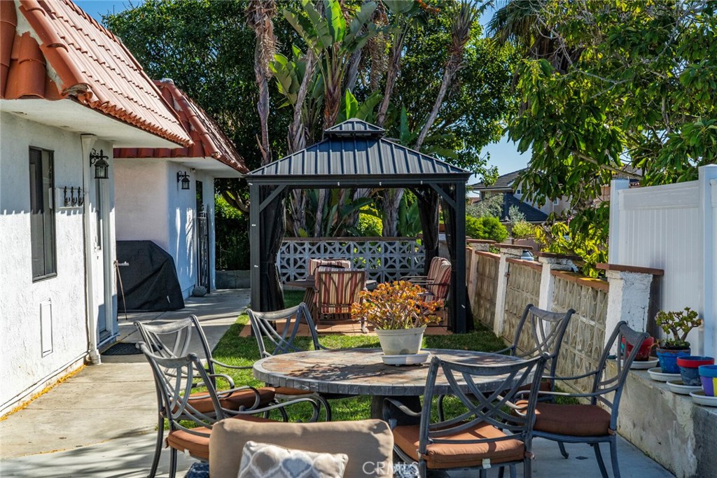 307 E Avenida Cordoba