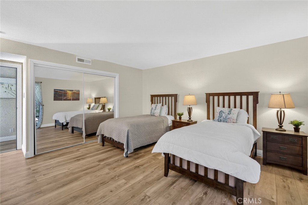 307 E Avenida Cordoba