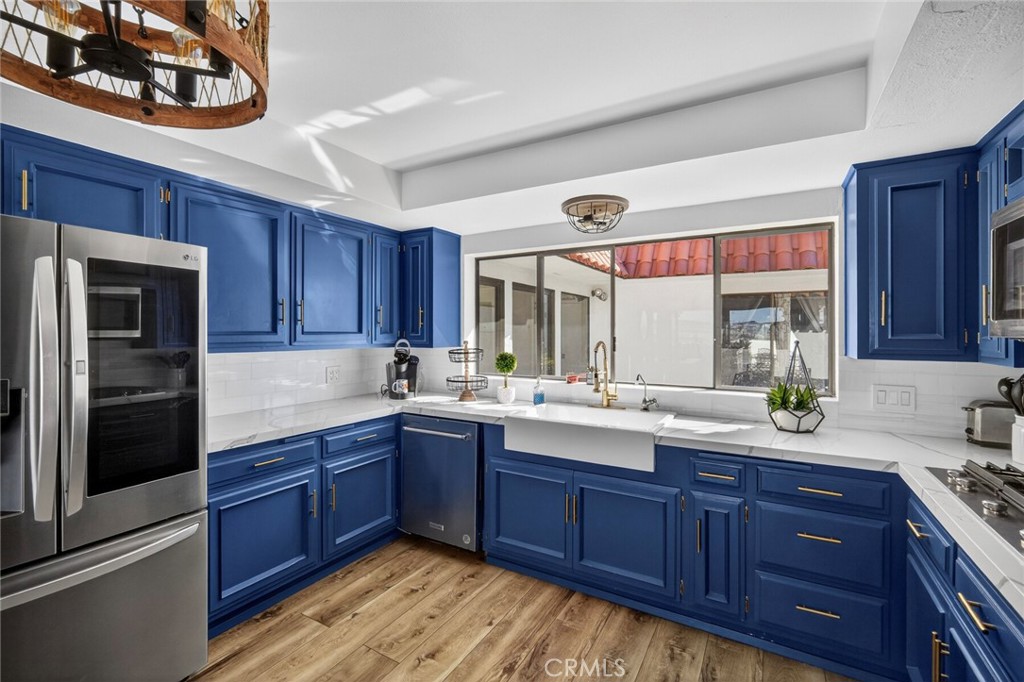 307 E Avenida Cordoba