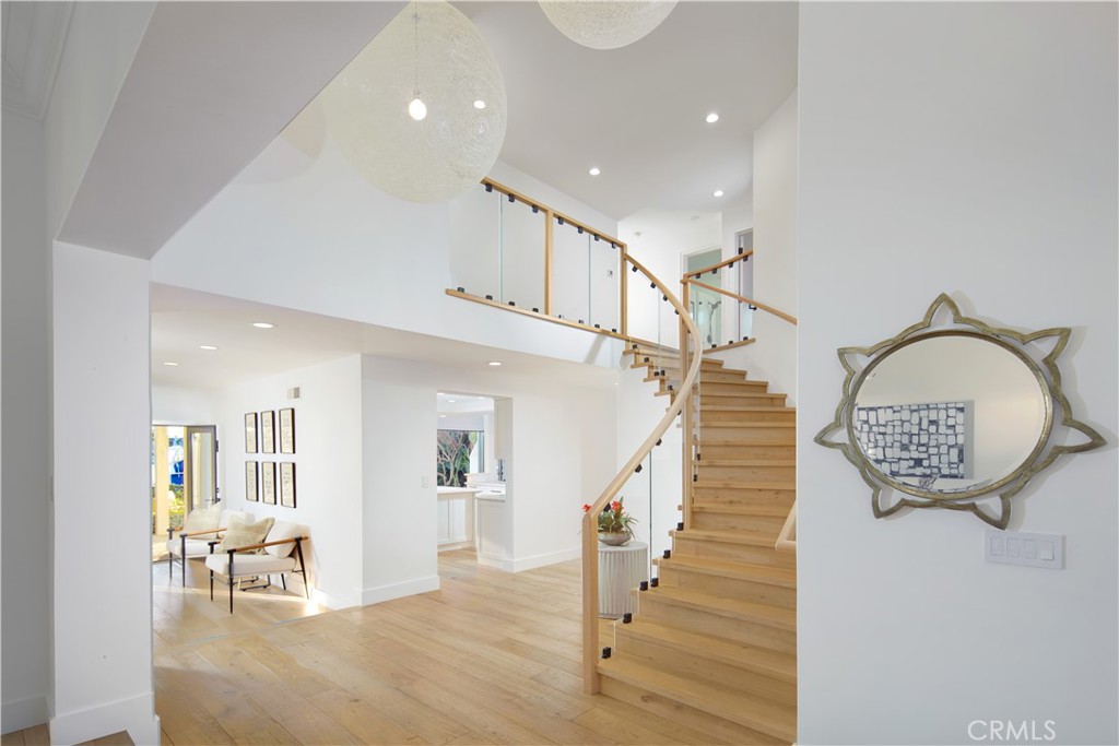 2572 Bayshore