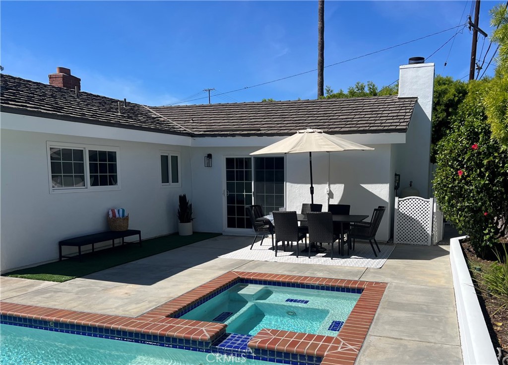 2046 Calvert