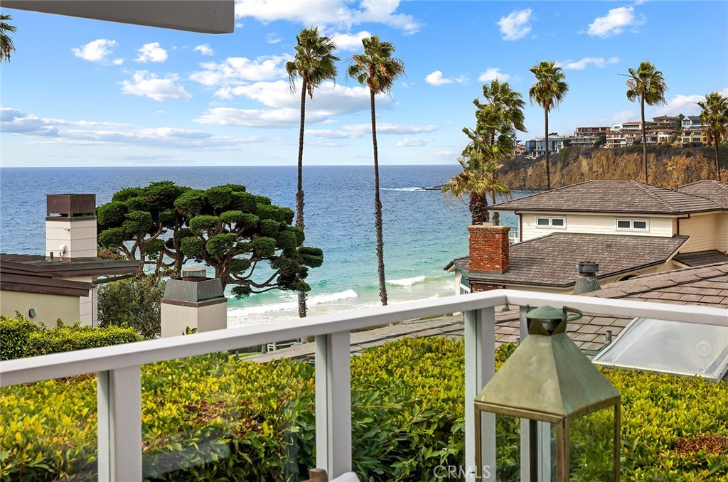 32 Emerald Bay