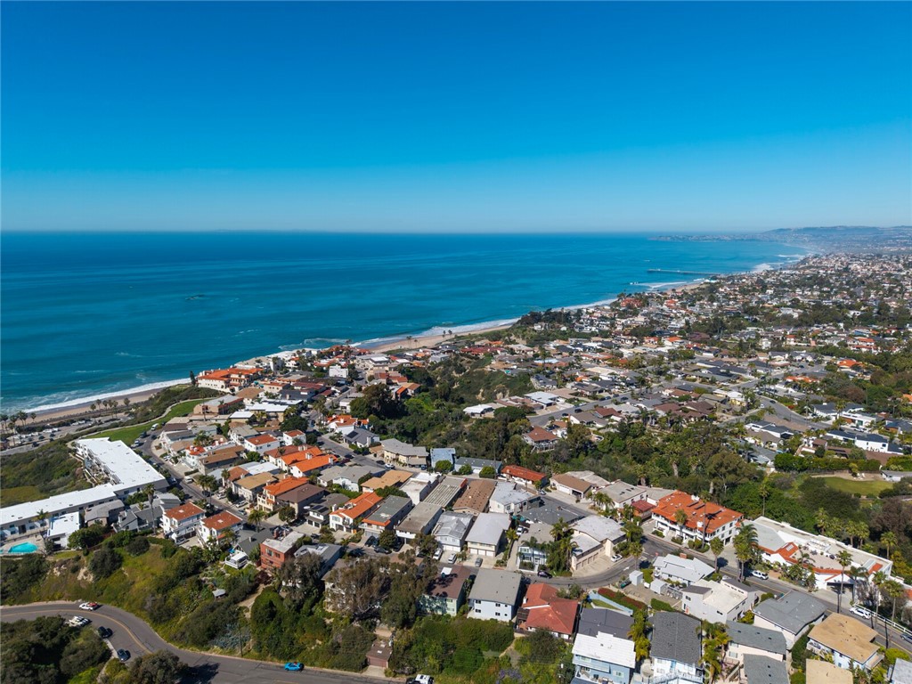 214 Avenida Montalvo 2