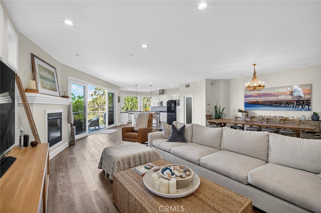 214 Avenida Montalvo 2