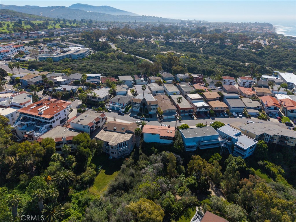 214 Avenida Montalvo 2