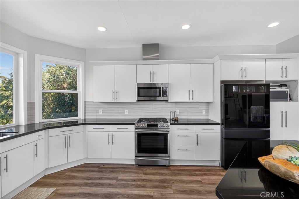 214 Avenida Montalvo 2