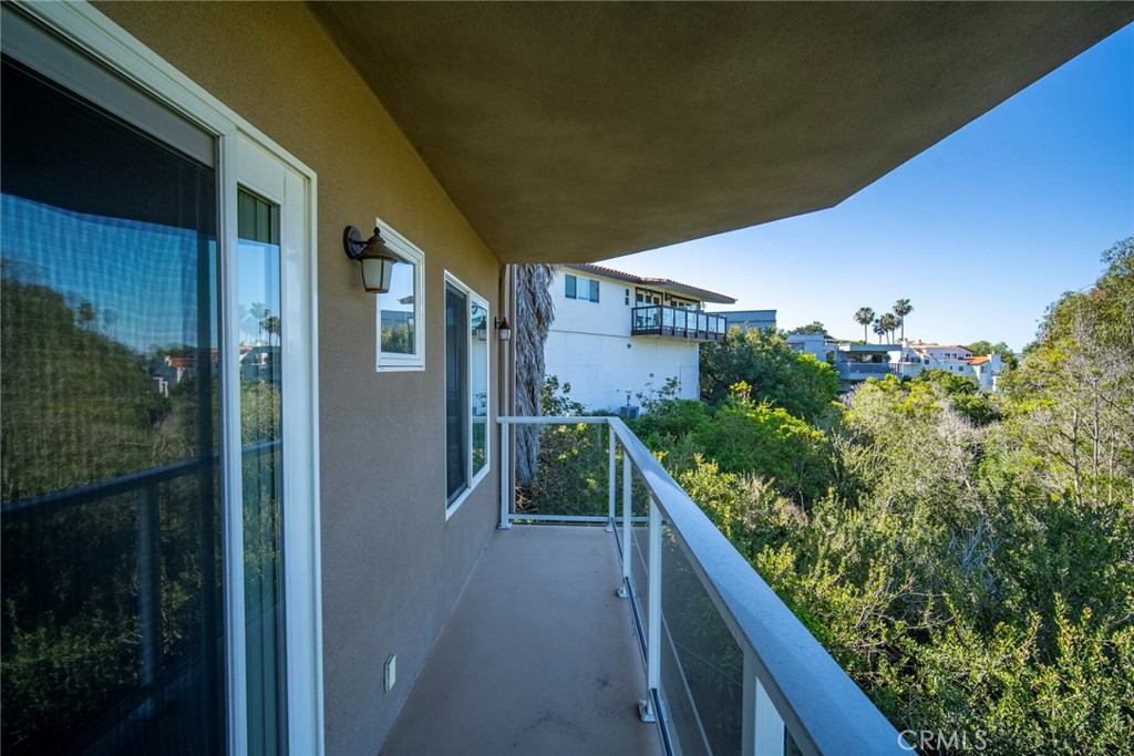 214 Avenida Montalvo 2