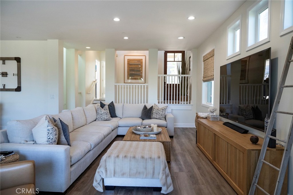 214 Avenida Montalvo 2