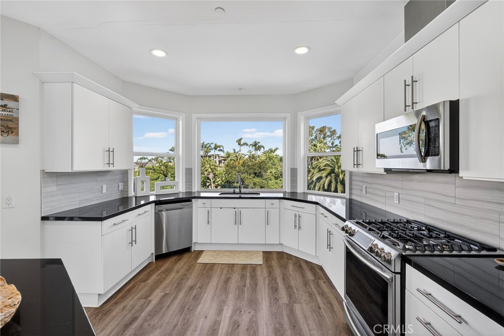 214 Avenida Montalvo 2