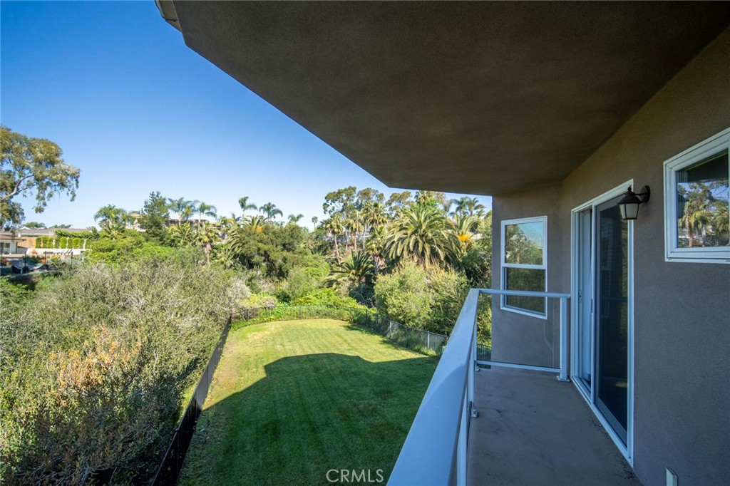 214 Avenida Montalvo 2