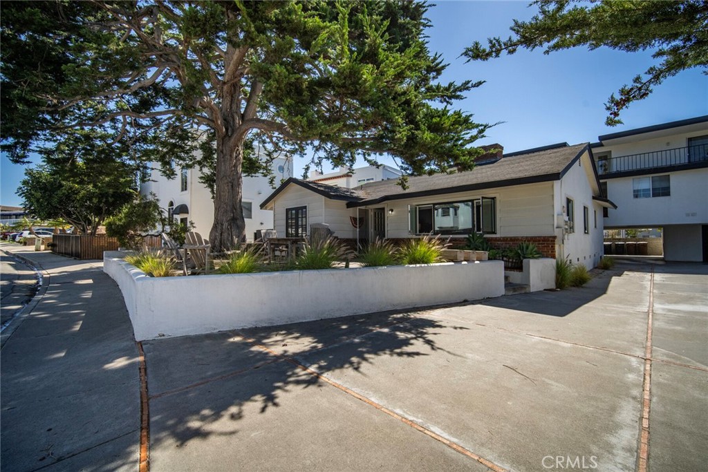 237 Avenida Montalvo A